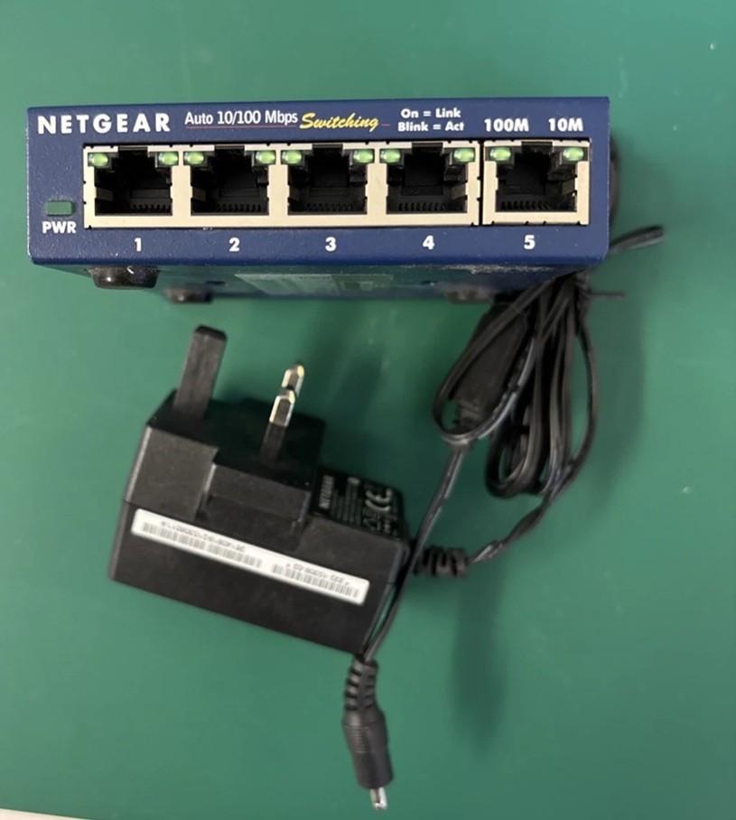 NETGEAR FS105 5-Port Fast Ethernet Network Switch – 10/100 Mbps